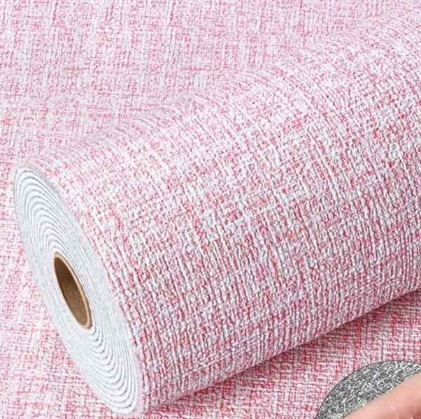 Việc thi công xốp cuộn dán tường rất đơn giản, dễ dàng