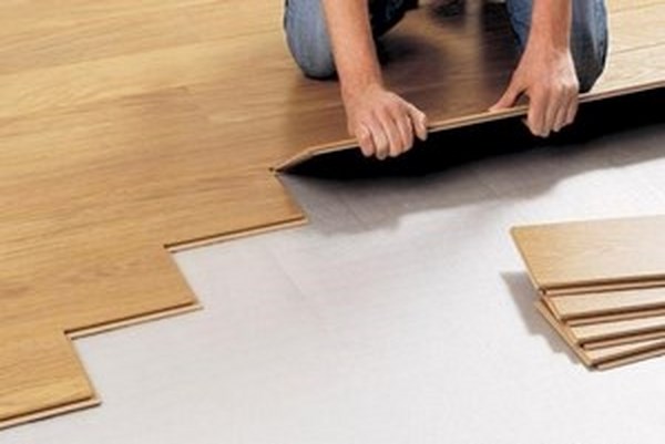 Thi công, lắp đặt sàn nhựa hèm khóa