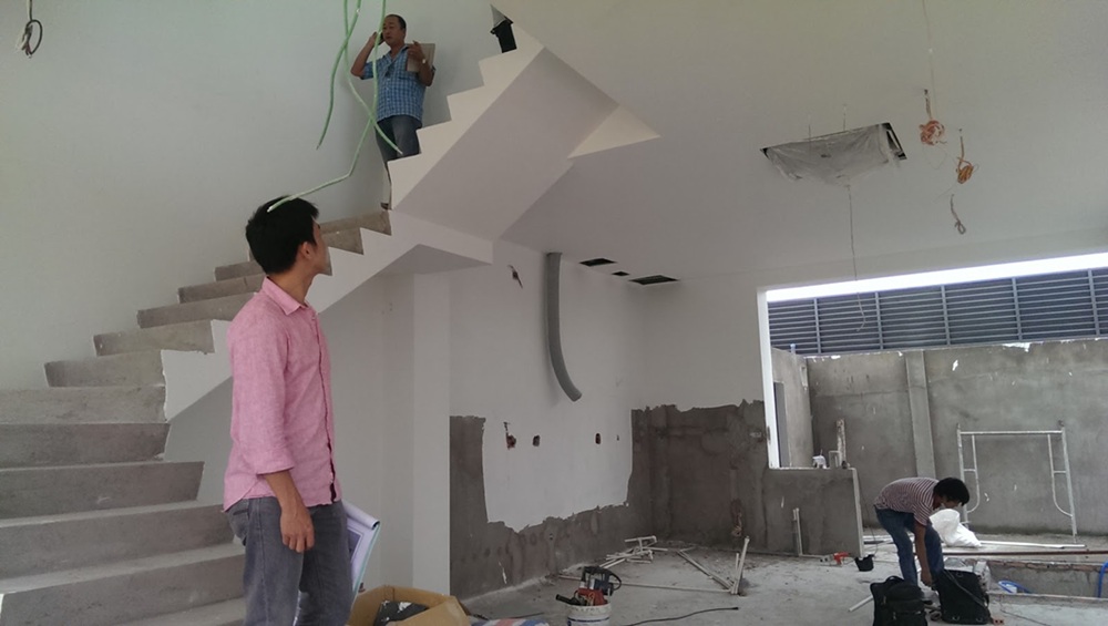 Đội ngũ thi công chuyên nghiệp của Nguyễn Gia Decor tại công trình